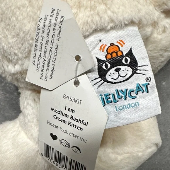 Jellycat Medium Bashful Cream Kitten - Picture 4 of 4